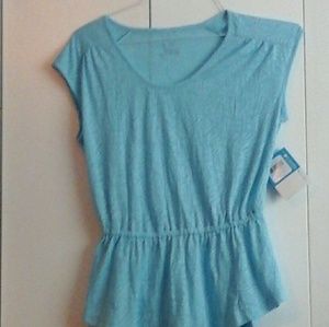 Columbia brand blue quarter sleeves